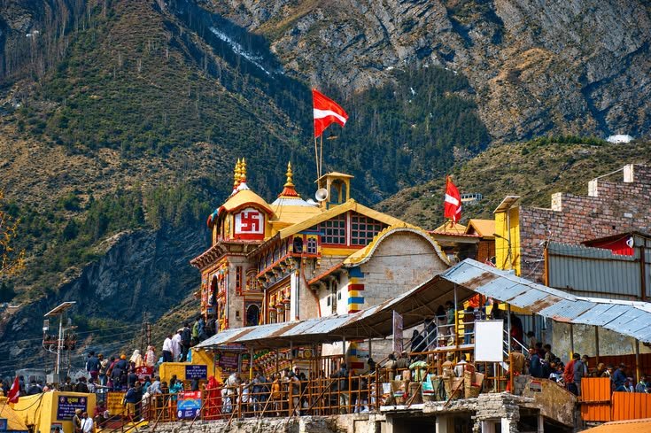 Himalayan mountains around Badrinath
